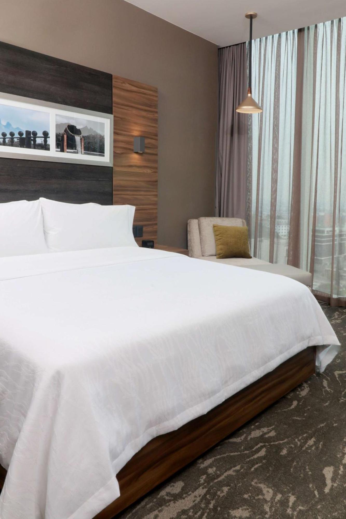 Hilton Garden Inn Monterrey Obispado Exterior foto